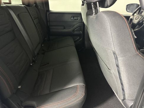 Used 2024 Nissan Frontier PRO-4X AWD/4WD image 18