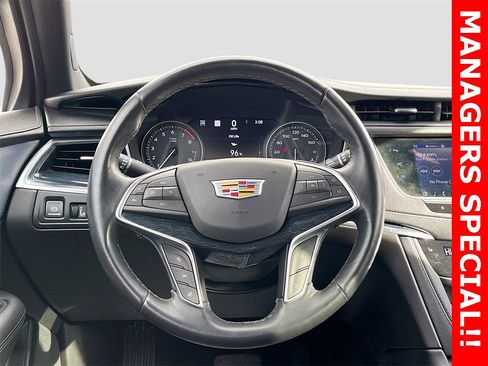 Used 2024 Cadillac XT5 Premium Luxury w/ Technology Package image 11