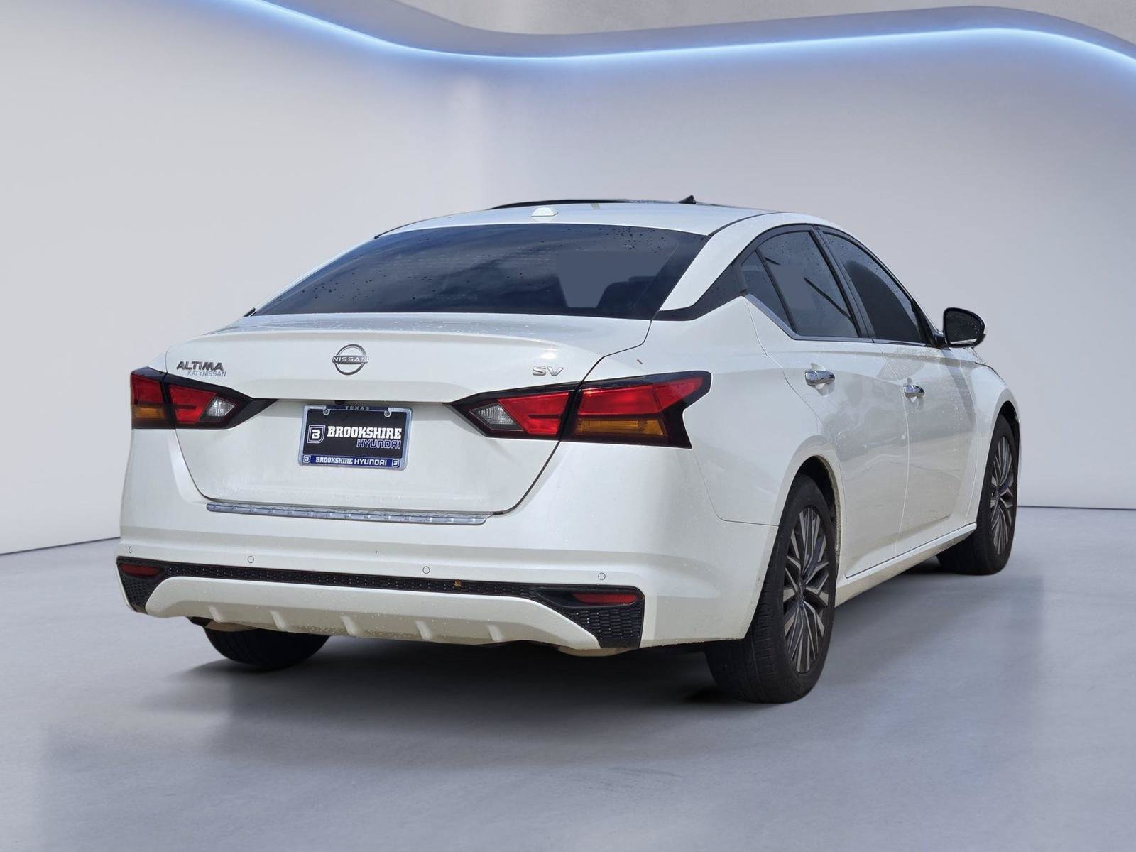 Used 2023 Nissan Altima 2.5 SV FWD image 6