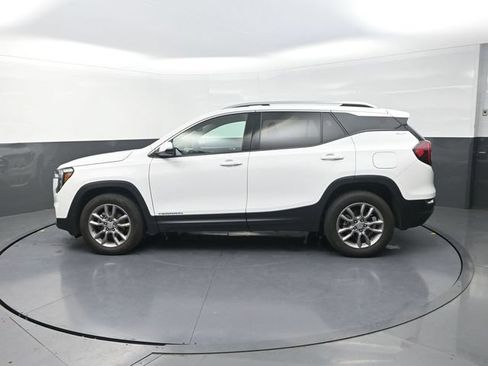 Used 2024 GMC Terrain SLT AWD/4WD image 4