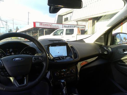 Used 2017 Ford Escape Titanium image 22