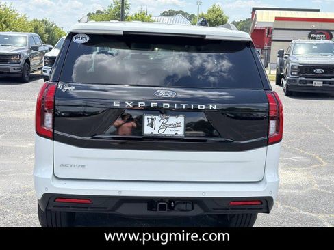New 2026 Ford Expedition Active RWD image 6