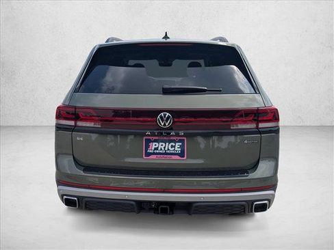 Used 2026 Volkswagen Atlas Peak Edition AWD/4WD image 6