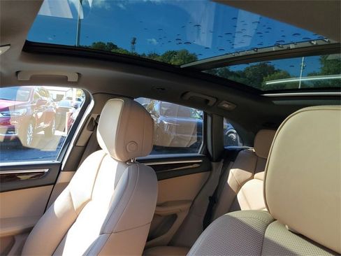 Used 2022 Porsche Macan image 10