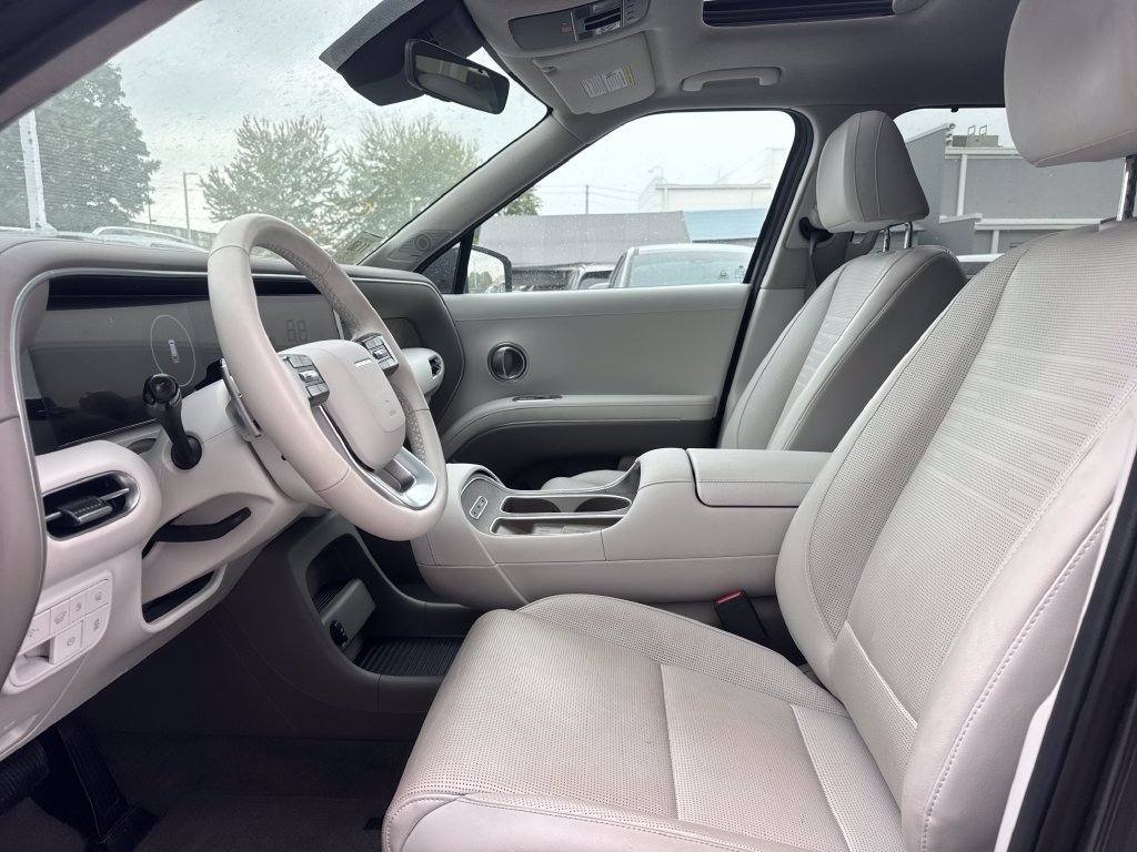 Used 2026 Hyundai Palisade Limited FWD image 14
