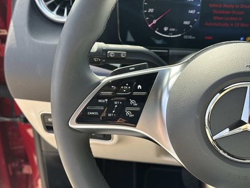 Used 2025 Mercedes-Benz GLA 250 image 23