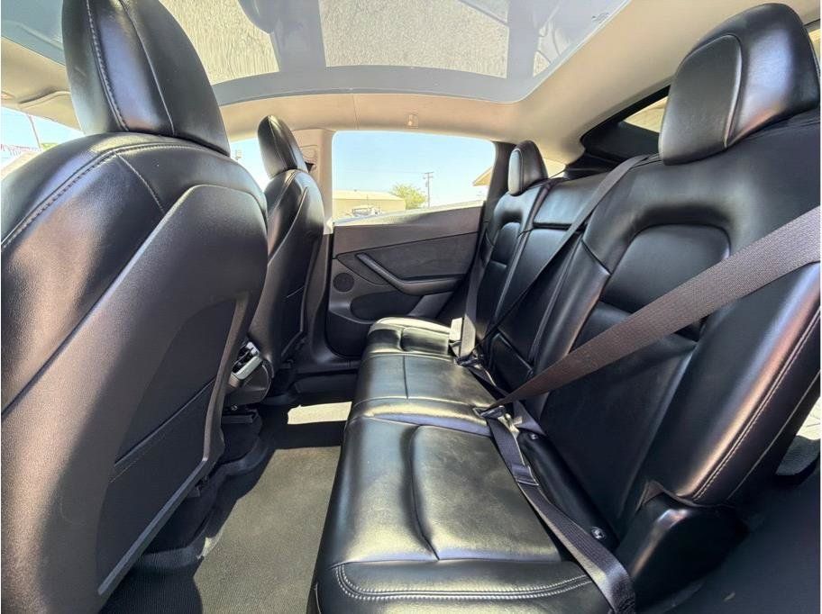 Used 2021 Tesla Model Y Long Range AWD/4WD image 10