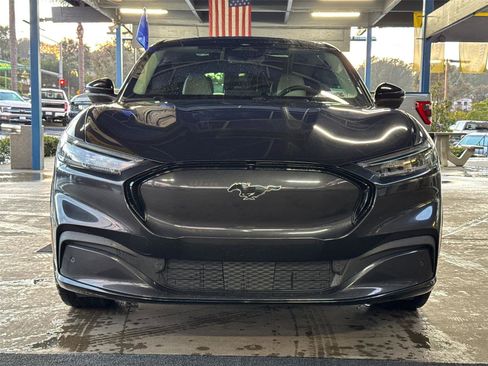 Certified 2022 Ford Mustang Mach-E Premium image 5