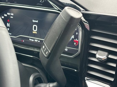 Used 2023 GMC Sierra 1500 Elevation image 27