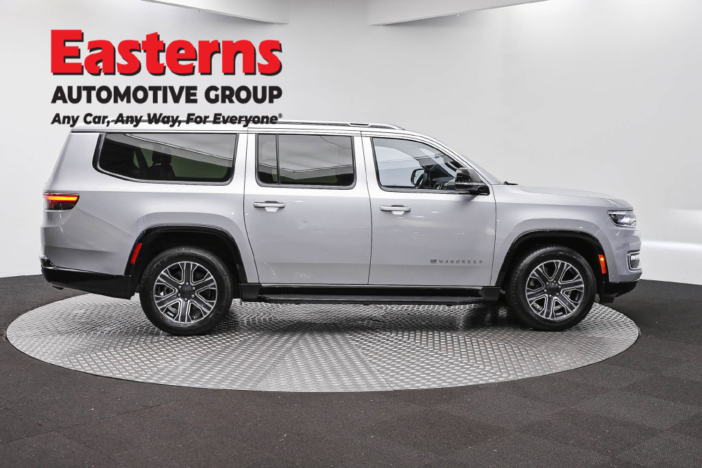 Used 2024 Jeep Wagoneer L Series II w/ Flexible Seating Group AWD/4WD image 6