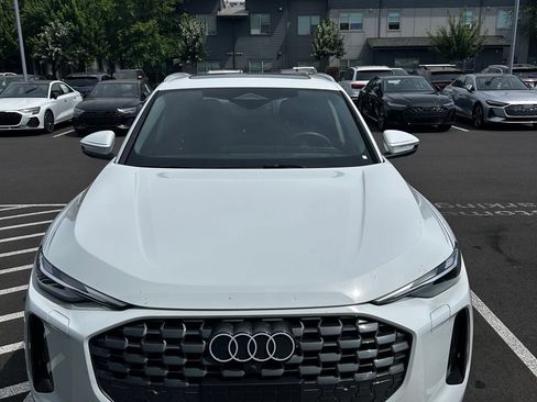 Used 2025 Audi Q5 Premium w/ Convenience Package AWD/4WD image 4