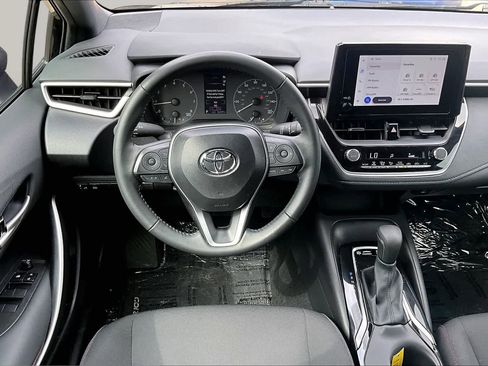 Used 2025 Toyota Corolla SE FWD image 6