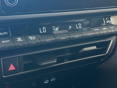 Used 2025 Toyota Camry LE FWD image 20