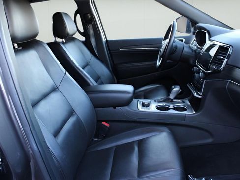 Used 2021 Jeep Grand Cherokee Limited image 25