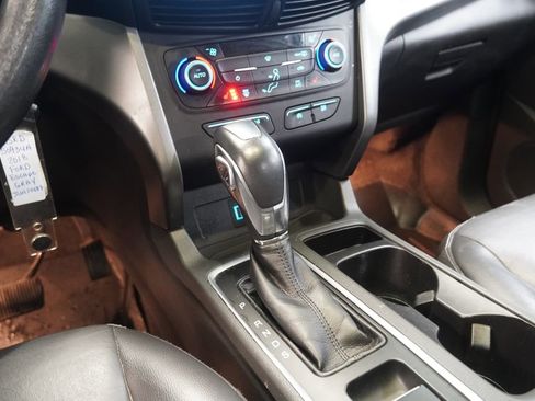 Used 2018 Ford Escape SEL image 22