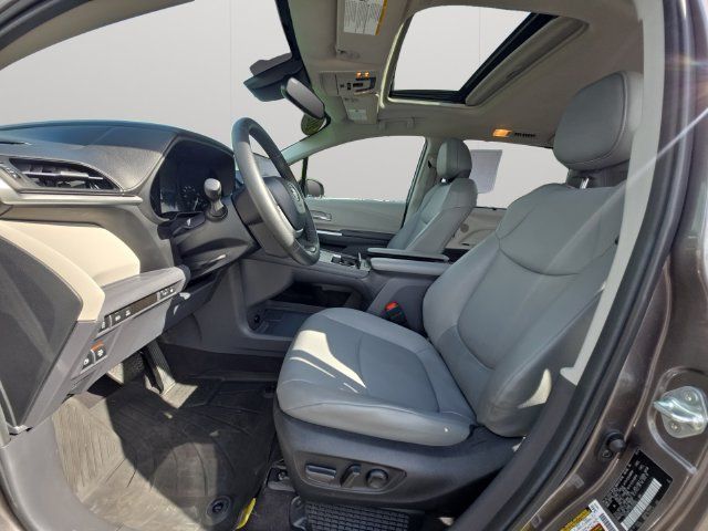 Certified 2024 Toyota Sienna XLE w/ XLE Plus Package AWD/4WD image 10