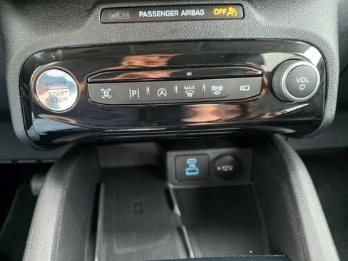 Used 2023 Ford Escape Platinum AWD/4WD image 16