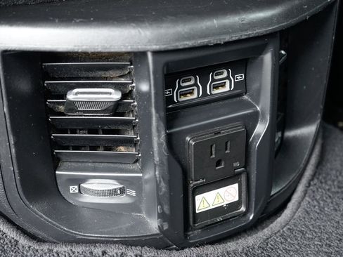 Used 2023 RAM 2500 Laramie AWD/4WD image 38
