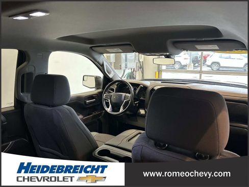 Used 2022 Chevrolet Silverado 1500 LT Trail Boss w/ Bed Protection Package image 31