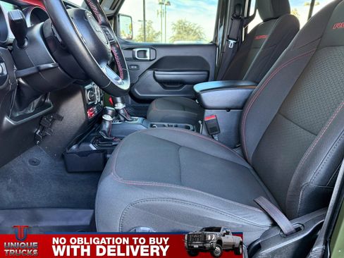 Used 2022 Jeep Gladiator Rubicon w/ Cold Weather Group image 18