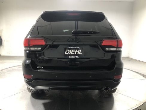 Used 2020 Jeep Grand Cherokee Altitude image 6