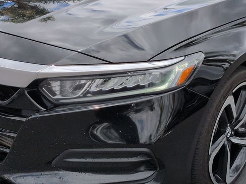 Used 2018 Honda Accord LX image 6