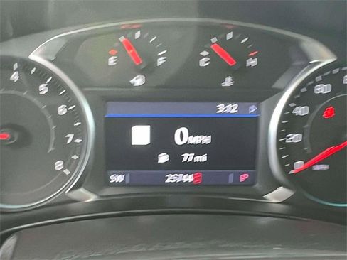 Used 2023 Chevrolet Equinox RS w/ RS Leather Package image 28