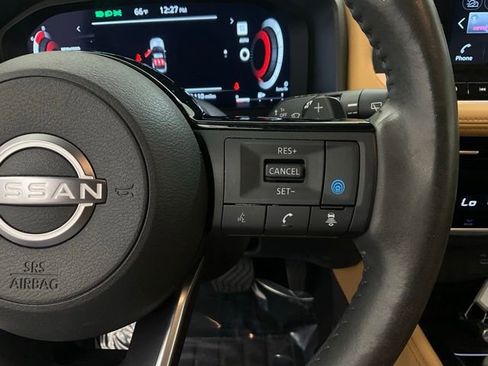 Used 2023 Nissan Rogue Platinum w/ Platinum Premium Package FWD image 13