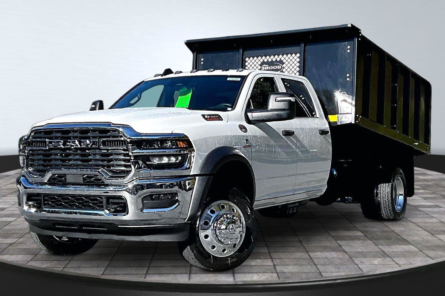 New 2026 RAM 5500 Tradesman w/ Chrome Appearance Group AWD/4WD image 3