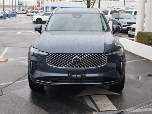 Used 2025 Volvo XC90 B6 Plus image 3