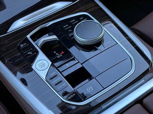 Certified 2025 BMW X5 sDrive40i w/ Climate Comfort Package image 12