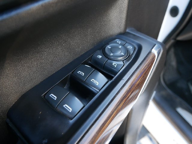 Used 2019 Chevrolet Silverado 1500 High Country w/ Technology Package AWD/4WD image 16