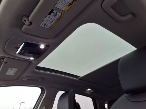 Used 2025 Kia Sportage SX Prestige image 15