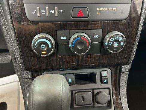 Used 2016 Chevrolet Traverse LT w/ Style and Technology Package AWD/4WD image 16