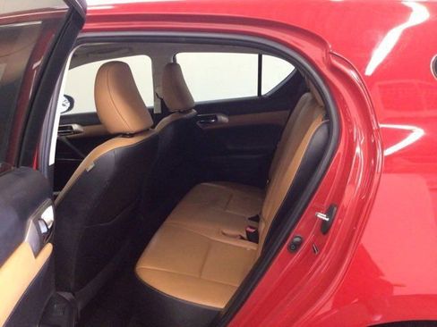 Used 2014 Lexus CT 200h w/ Seat Comfort Package FWD image 13