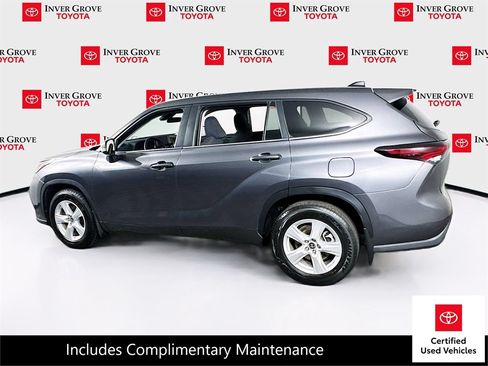 Certified 2024 Toyota Highlander LE AWD/4WD image 7