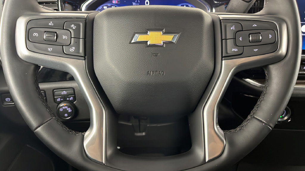 Used 2024 Chevrolet Silverado 1500 LT AWD/4WD image 25
