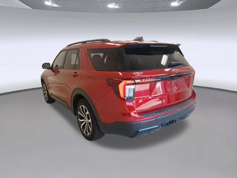 Used 2025 Ford Explorer ST-Line RWD image 3