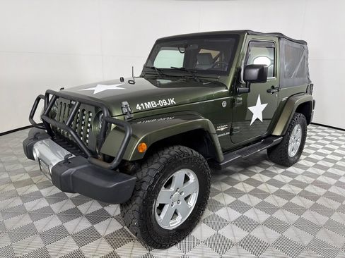 Used 2009 Jeep Wrangler Sahara AWD/4WD image 9