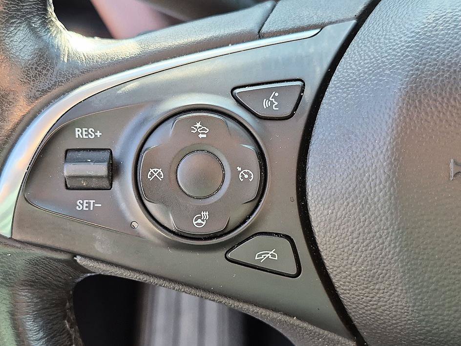 Certified 2019 Buick Enclave Avenir w/ Avenir Technology Package FWD image 17