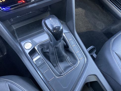 Used 2023 Volkswagen Tiguan SE R-Line image 43