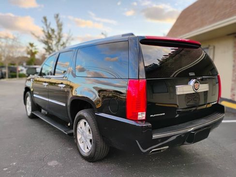 Used 2014 Cadillac Escalade ESV Platinum AWD/4WD image 5