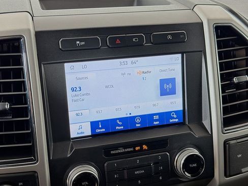 Used 2019 Ford F150 Lariat w/ Equipment Group 502A Luxury AWD/4WD image 36