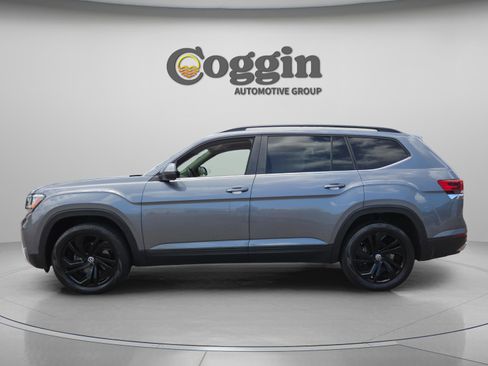 Used 2022 Volkswagen Atlas SE FWD image 2