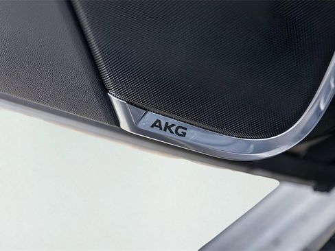 Used 2025 Cadillac Escalade Sport Platinum w/ LPO, ONYX Package image 21