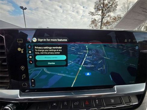 Used 2025 GMC Sierra 1500 SLT image 18