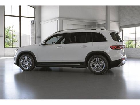 Certified 2022 Mercedes-Benz GLB 250 4MATIC image 33