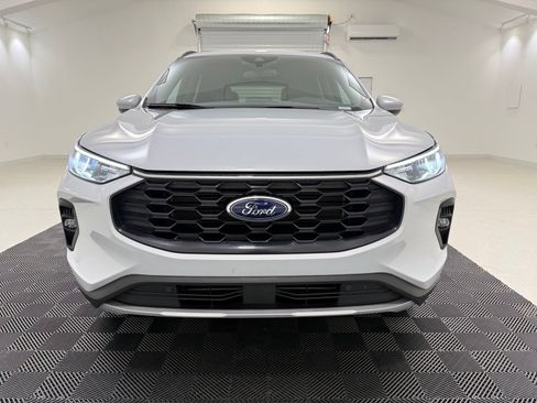Used 2025 Ford Escape ST-Line Select AWD/4WD image 2