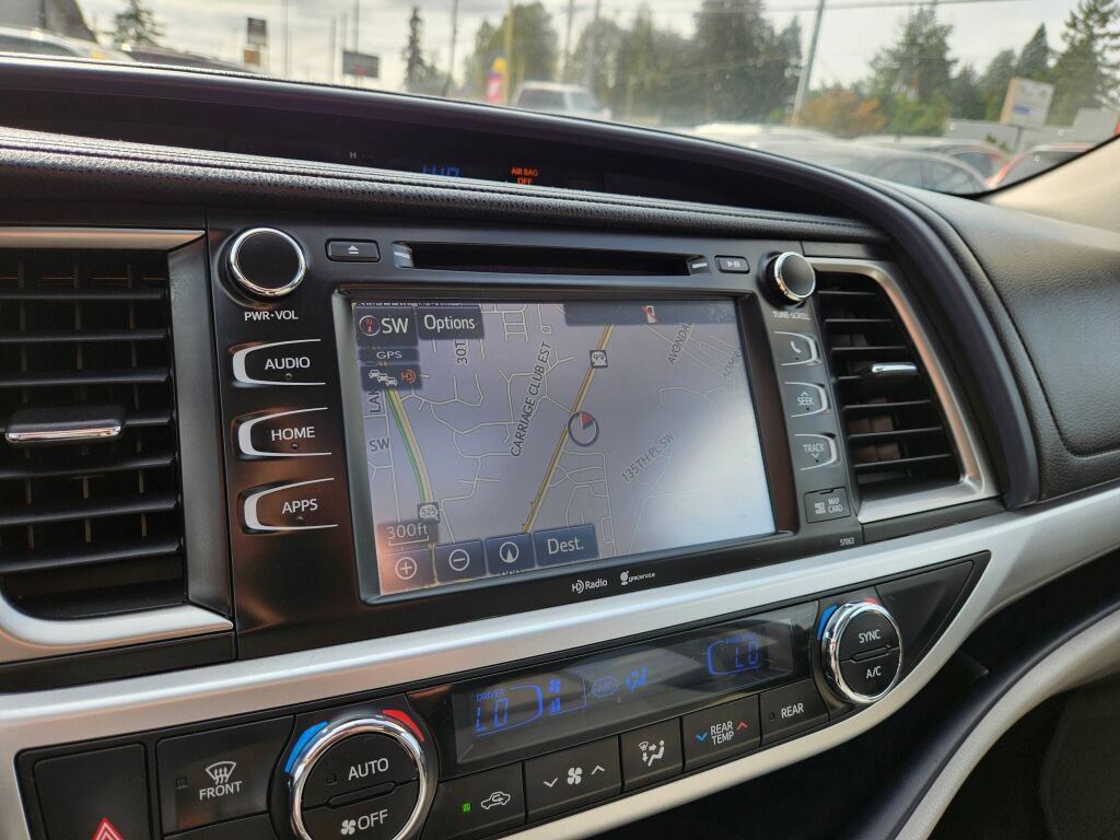 Used 2015 Toyota Highlander XLE AWD/4WD image 26