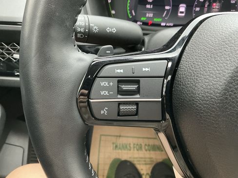 Used 2025 Honda Accord Touring image 17